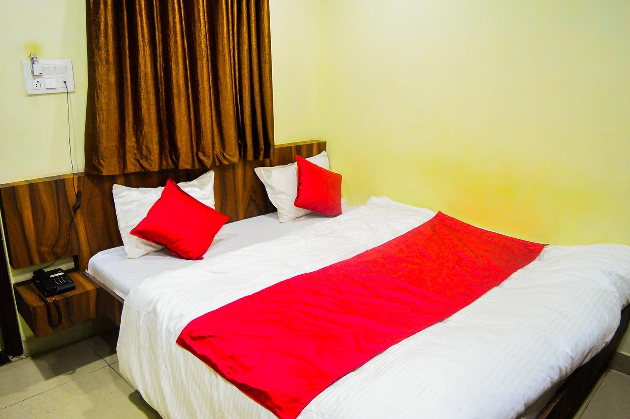 Hotel Kalash Ujjain Ngoại thất bức ảnh